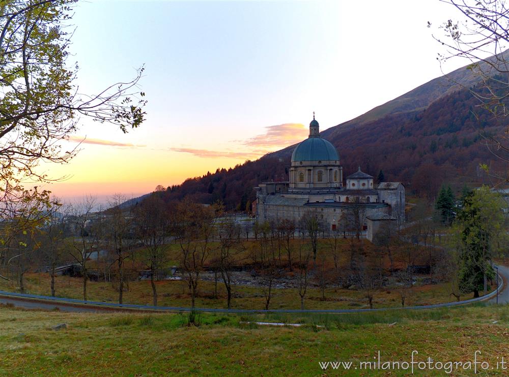 Biella - Basilica superiore del Santuario di Oropa al tramonto